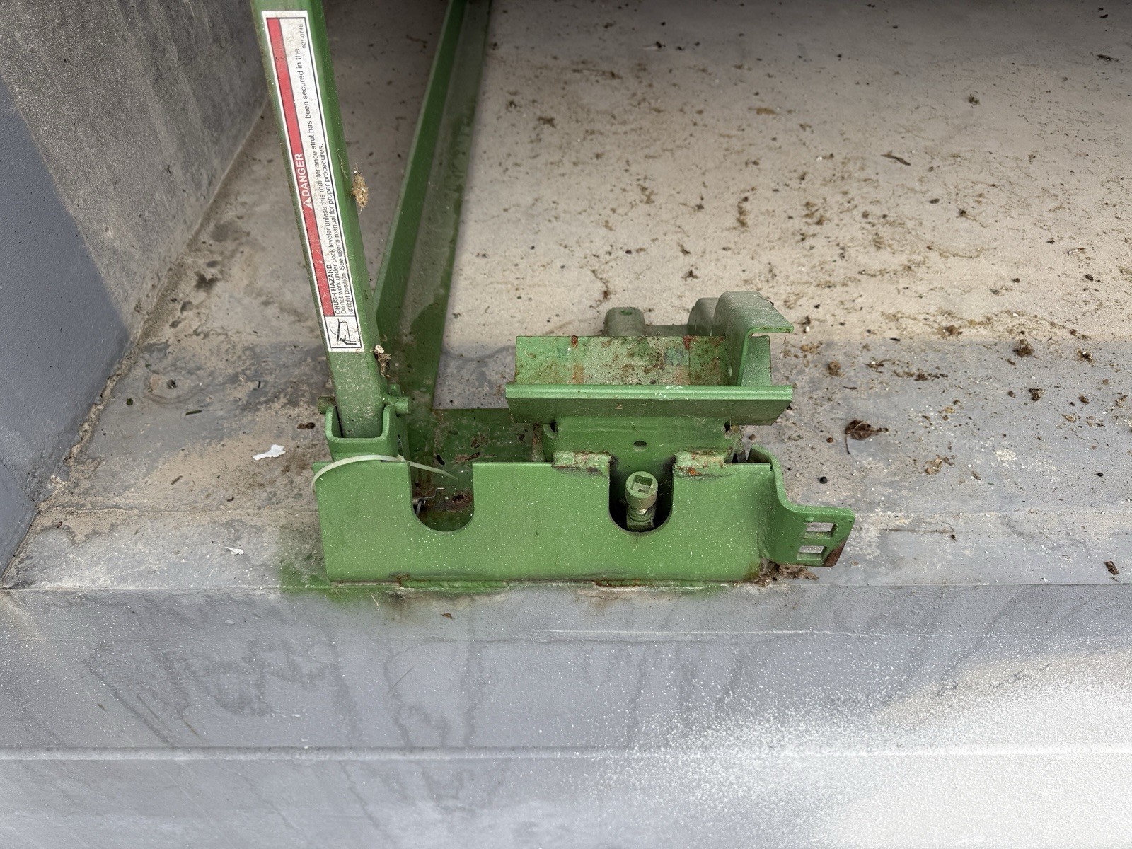 Used Kelly AFX air-powered Dock Levelers