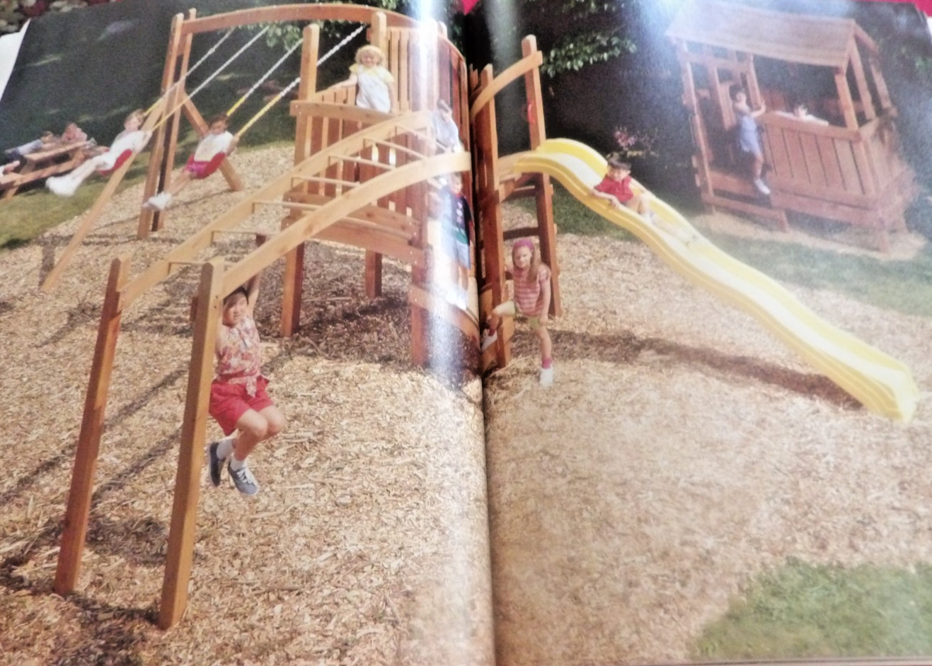 WOODWORKING «BUILD A KIDS PLAY YARD» CHILDHOOD MEMORIES FULL PLANS
