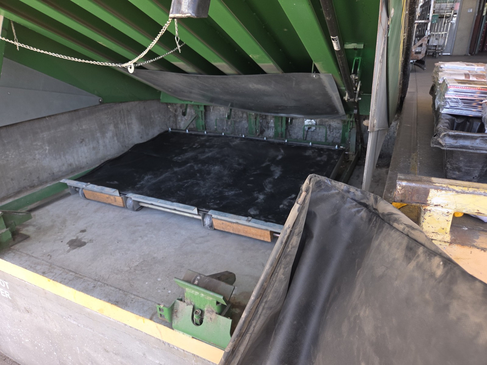 Used Kelly AFX Air Bag for AFX dock leveler, 6′ & 8′ unit, In Very Good Shape.