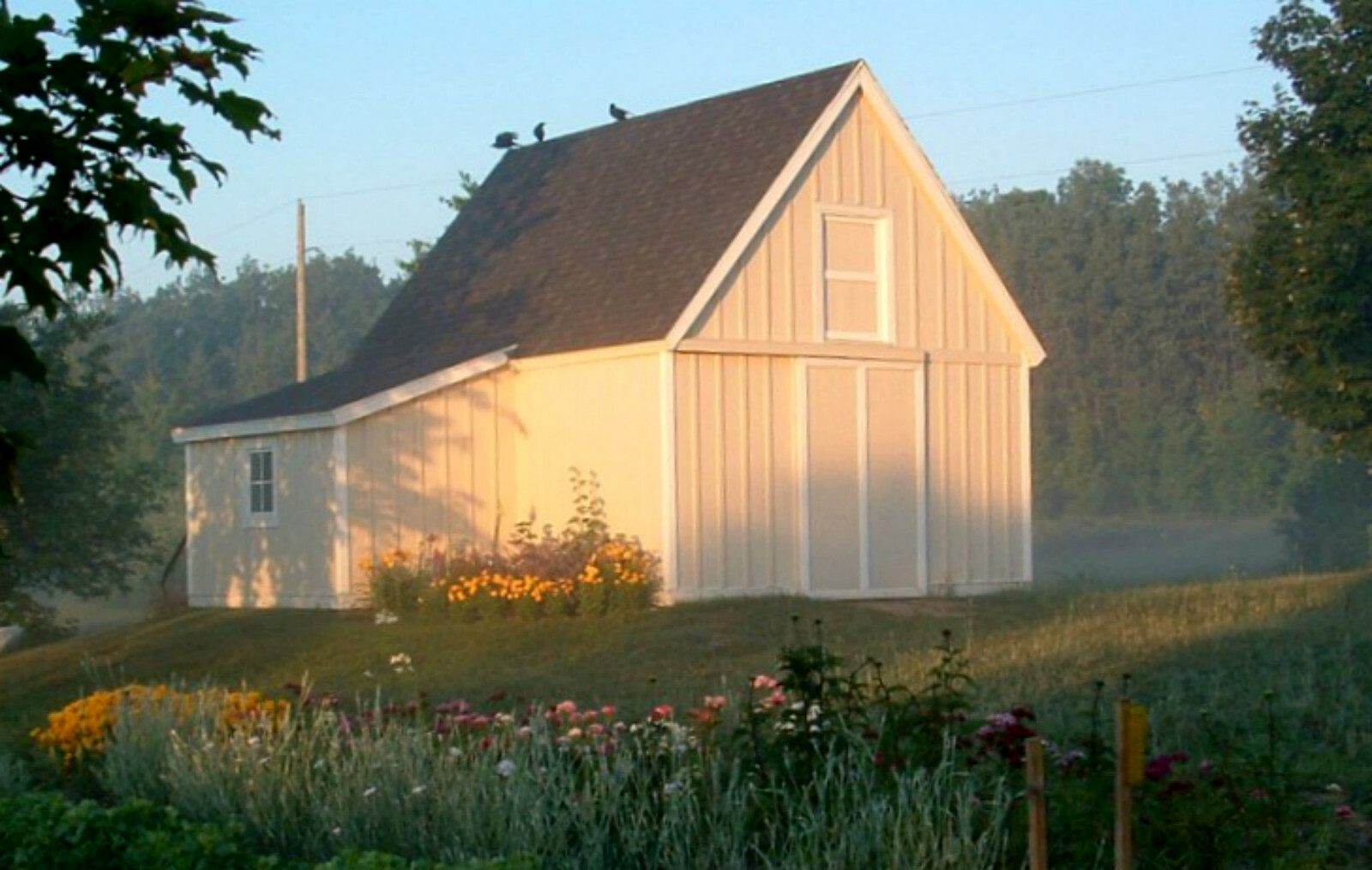 Candlewood Mini-Barn, Garage and Shop – 3 Sets of Pole Barn Plans (eB-110×3)