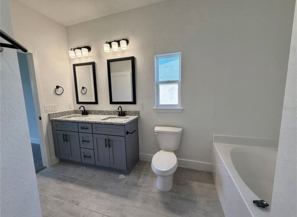 New Construction Home/Punta Gorda, FL, 5 Bed/3.5 Bath, 2,705 SqFt Move-In Ready