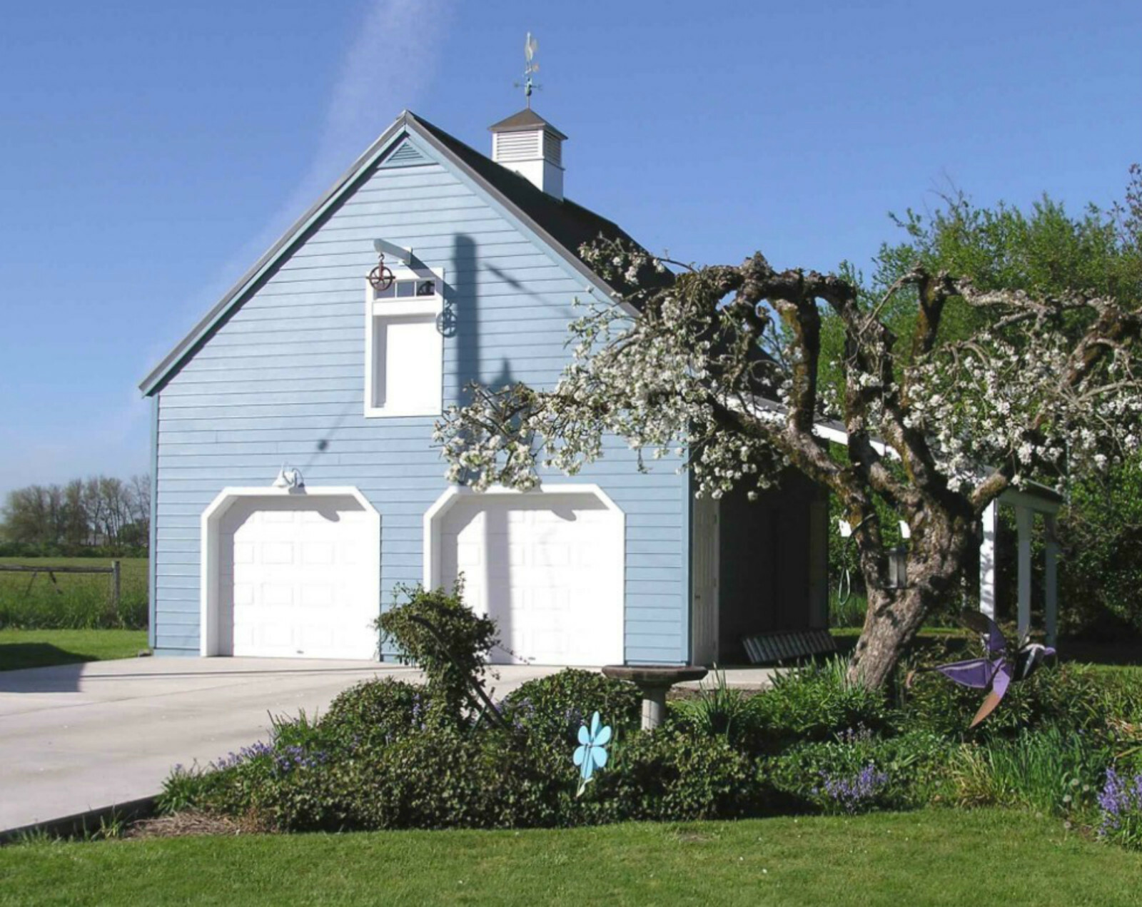 31 Car Barn Designs with Lofts- Complete Pole-Barn Construction Plans (G7)