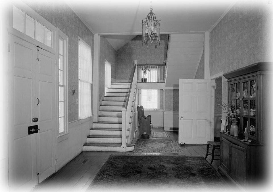 Traditional Colonial Style farmhouse, country home, 2 bedrooms, printed plans
