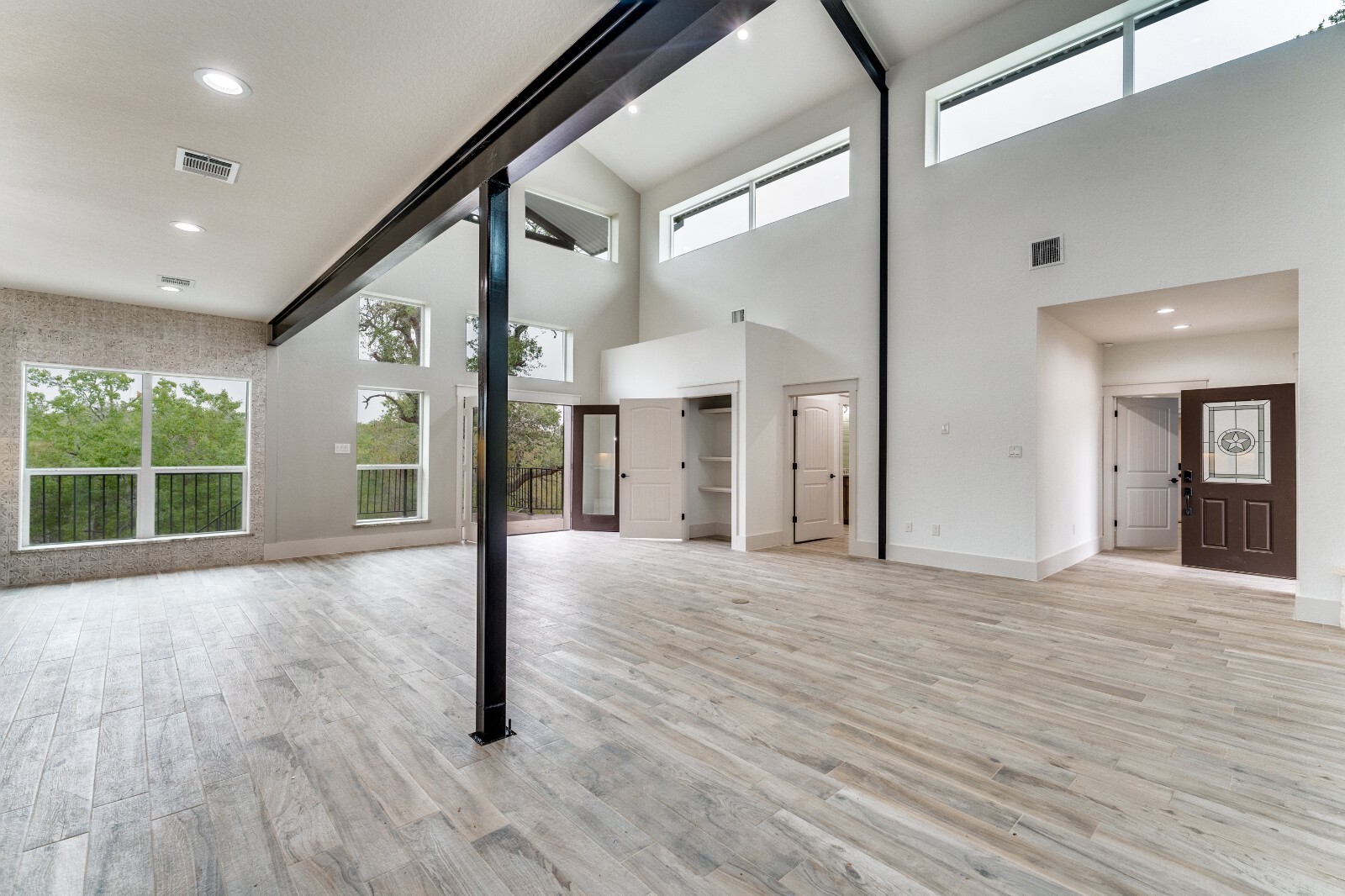 York Creek Barndominium Plan: – 4 Bedrooms / 3. Baths 3,395 SF Design Blueprints