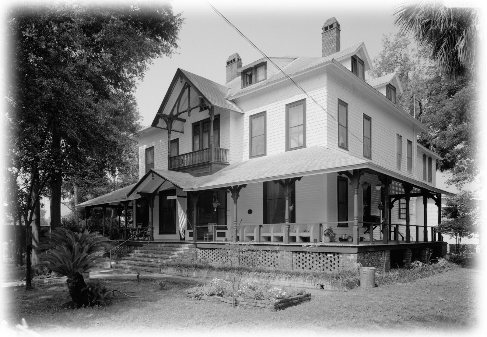Shingle Style Victorian country home with porches – printed plans